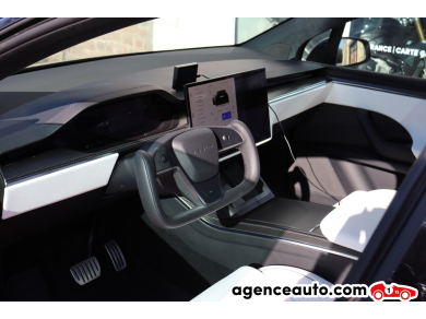 Tesla Model X — 18