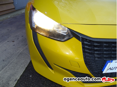 Peugeot 208 — 30