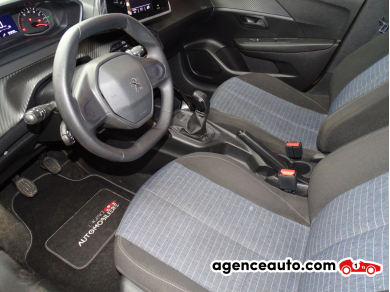 Peugeot 208 — 12