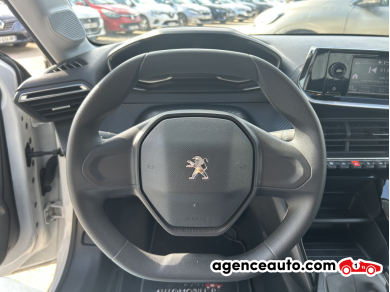 Peugeot 208 — 15