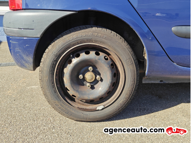 Renault Clio — 32
