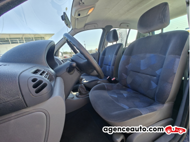 Renault Clio — 10