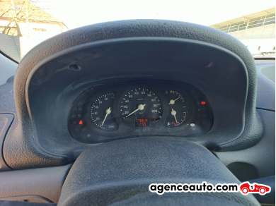 Renault Clio — 23