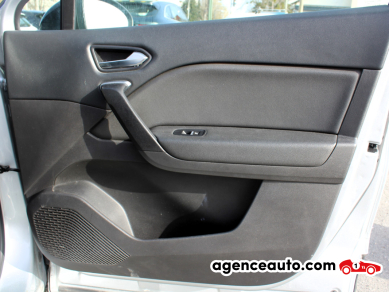 Renault Captur — 32