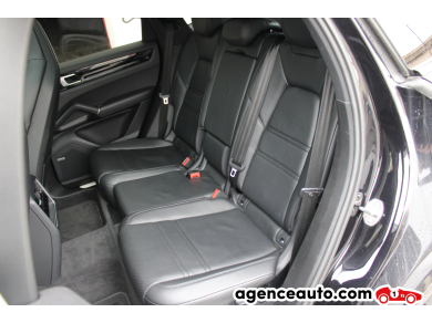 Porsche Cayenne — 32