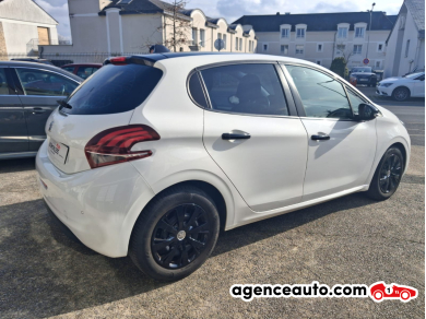 Peugeot 208 — 5