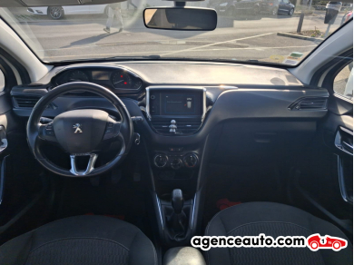Peugeot 208 — 9