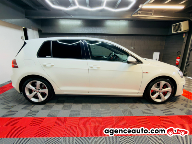 Volkswagen Golf — 4