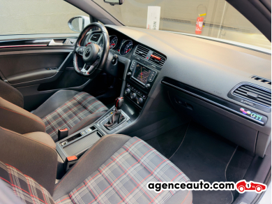 Volkswagen Golf — 23