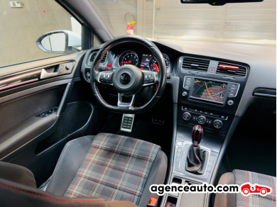 Volkswagen Golf — 15