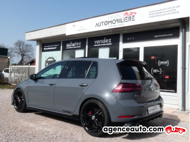 Volkswagen Golf — 3
