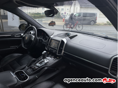 Porsche Cayenne — 12