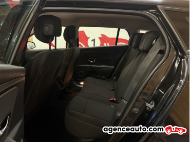 Renault Megane — 12
