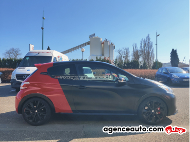 Peugeot 208 — 4