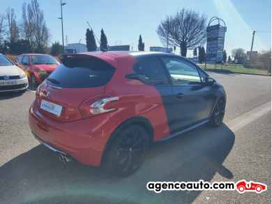 Peugeot 208 — 5
