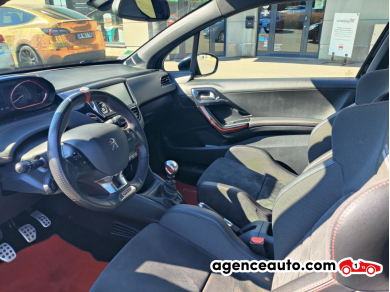 Peugeot 208 — 14
