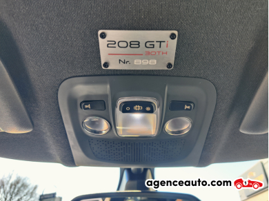 Peugeot 208 — 9