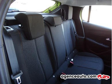Peugeot 208 — 15