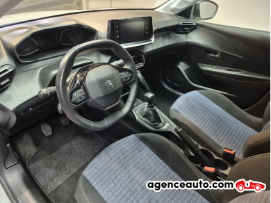 Peugeot 208 — 11