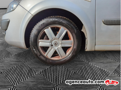 Renault Scenic — 15