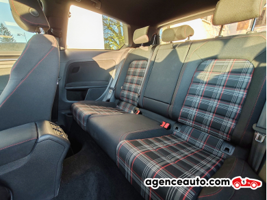 Volkswagen Golf — 15