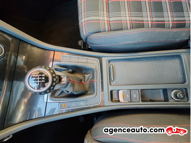 Volkswagen Golf — 26