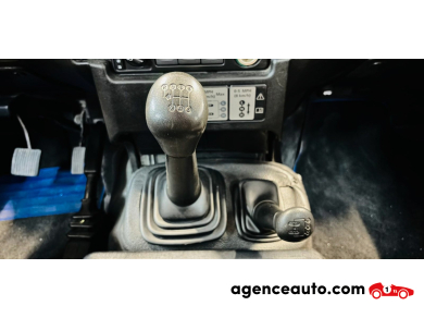 Land Rover Defender — 13