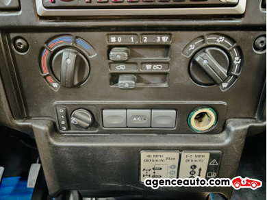 Land Rover Defender — 12