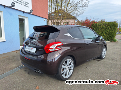 Peugeot 208 — 7