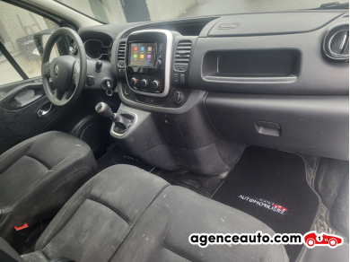 Renault Trafic — 12