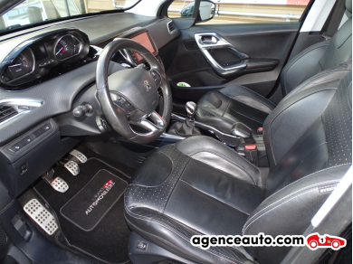 Peugeot 2008 — 12