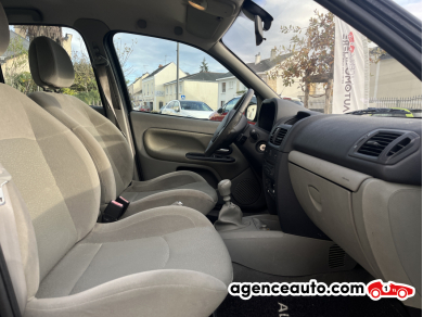 Renault Clio — 15