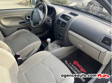 Renault Clio — 11