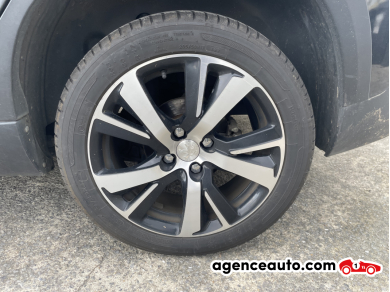 Peugeot 2008 — 17