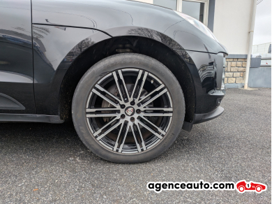 Porsche Macan — 25