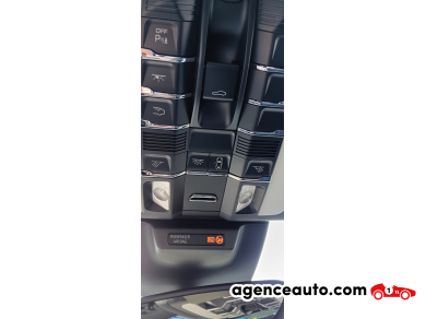 Porsche Macan — 23
