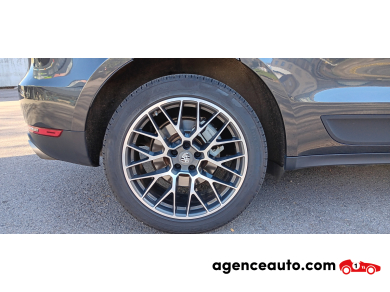 Porsche Macan — 26