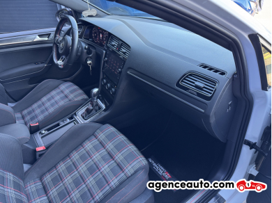 Volkswagen Golf — 21