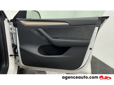 Tesla Model Y — 12