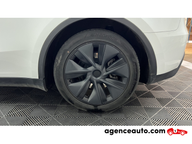 Tesla Model Y — 40