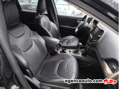 Chrysler JEEP CHEROKEE — 24