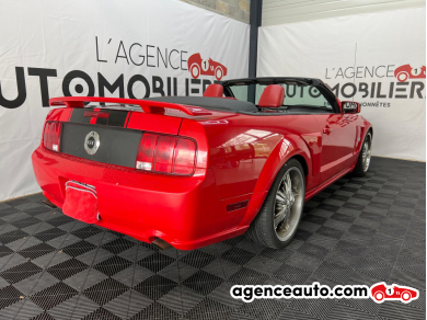Ford Mustang Convertible — 11