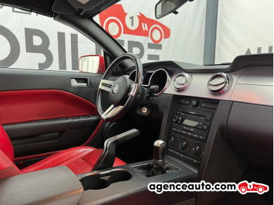 Ford Mustang Convertible — 16