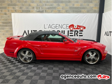 Ford Mustang Convertible — 13