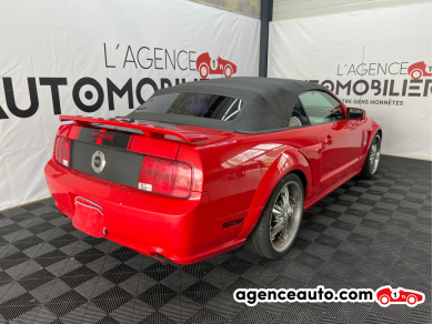 Ford Mustang Convertible — 12