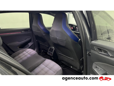 Volkswagen GOLF VIII — 11
