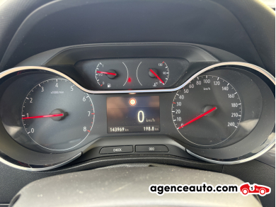 Opel Crossland x — 15