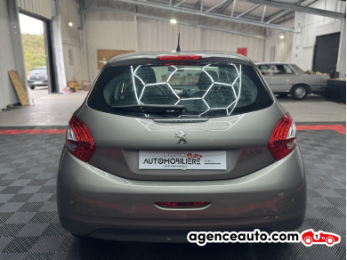 Peugeot 208 — 6