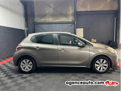 Peugeot 208 — 4