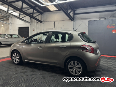 Peugeot 208 — 7